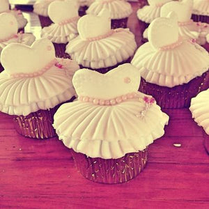 Bride & Groom Cupcakes